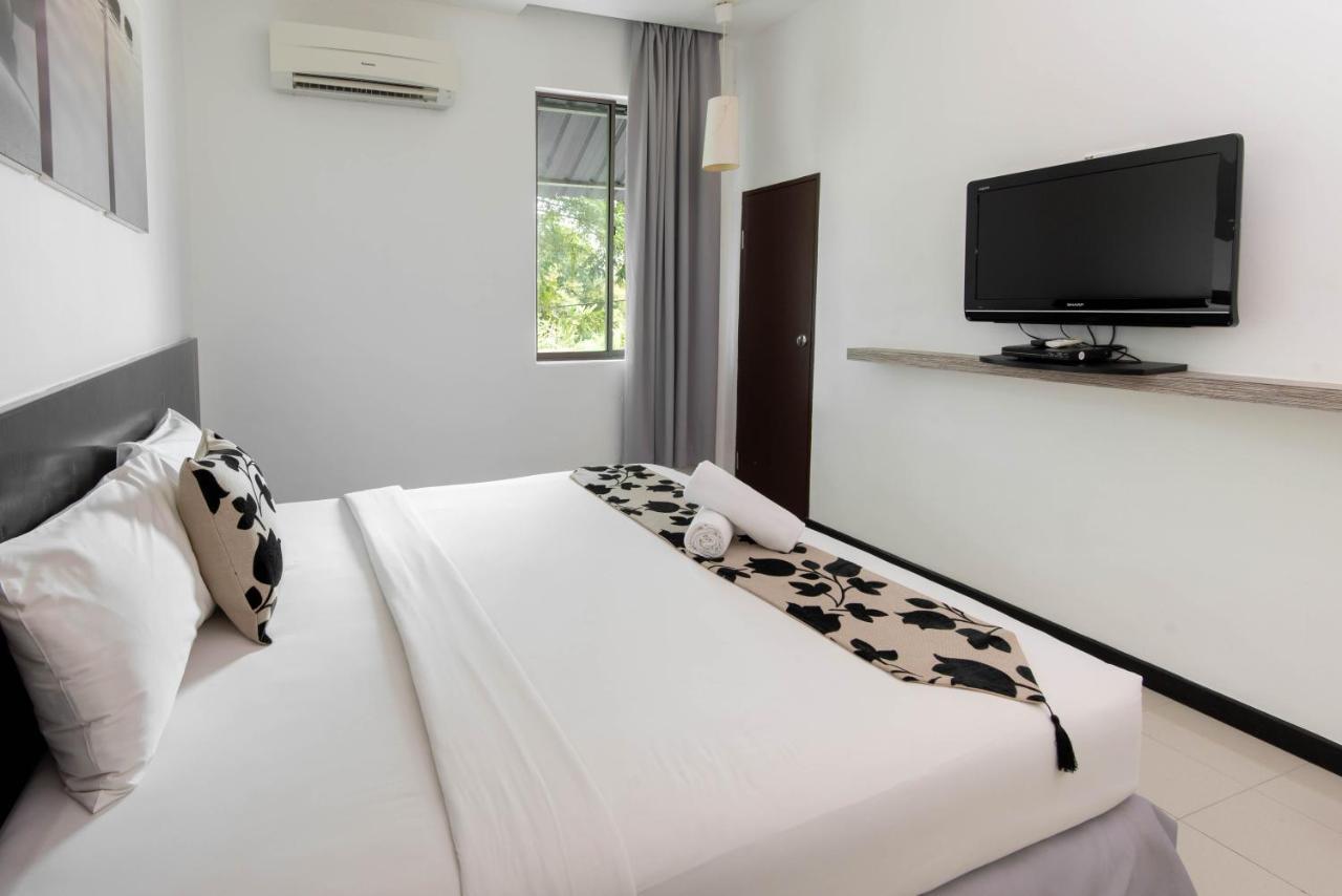 Riverra Inn Langkawi Kuah Exteriör bild