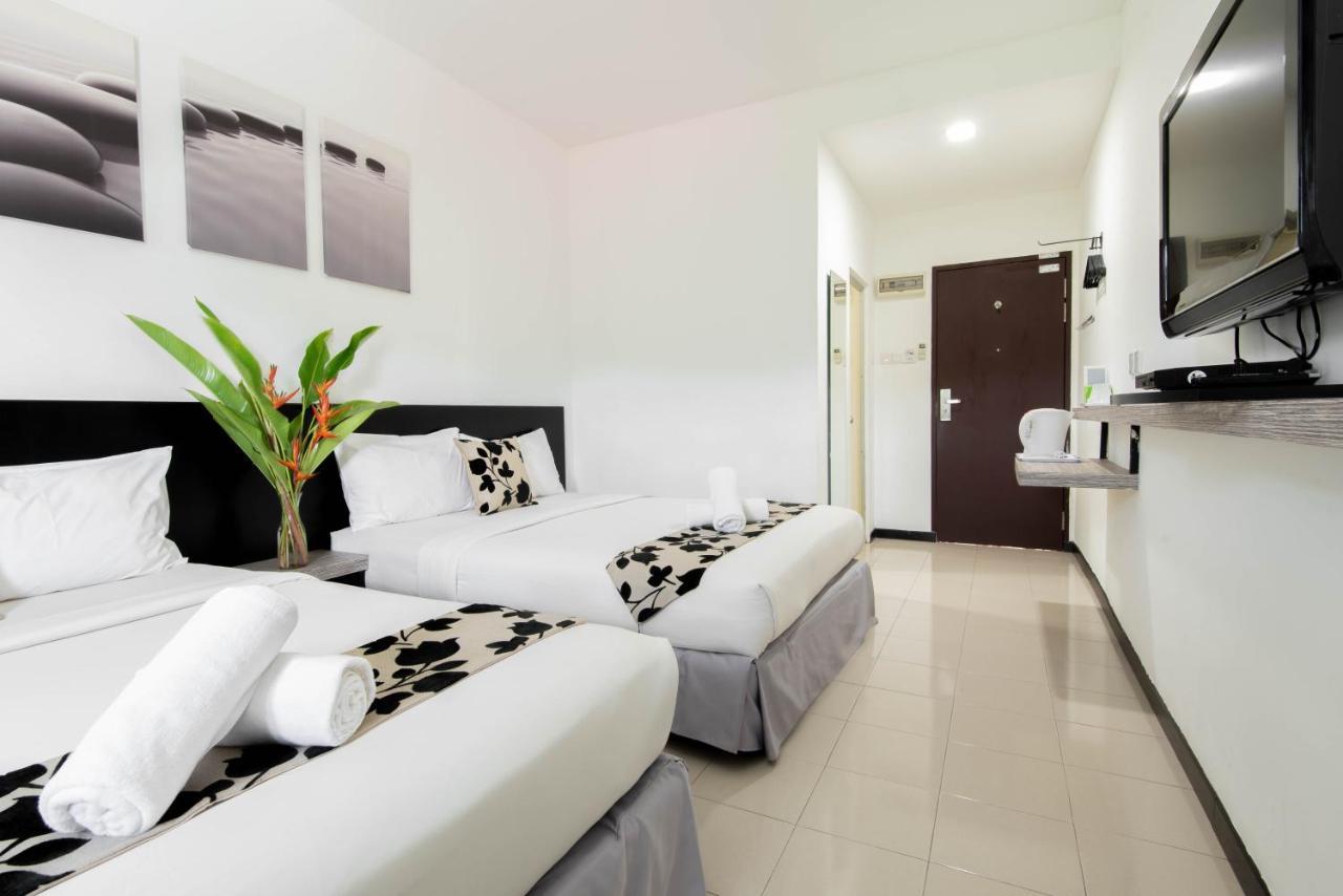 Riverra Inn Langkawi Kuah Exteriör bild
