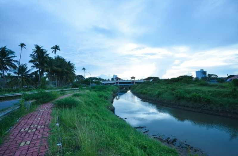 Riverra Inn Langkawi Kuah Exteriör bild